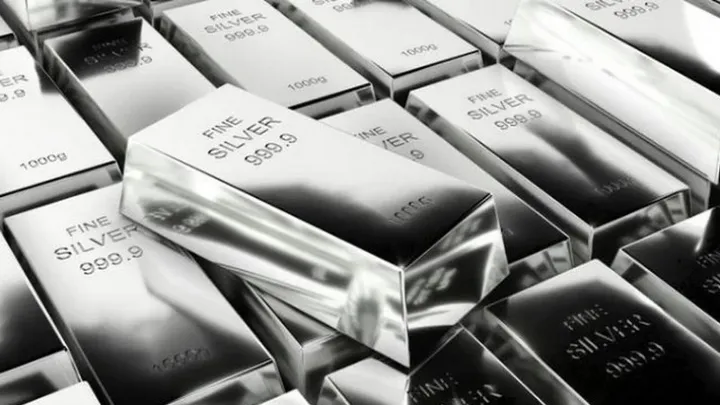 Giá bạc áp sát 93 USD/ounce