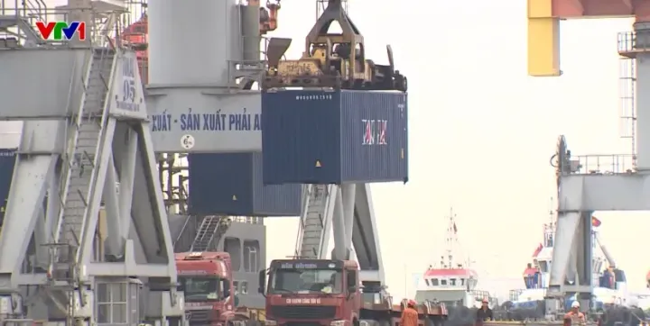 Doanh nghiệp xuất khẩu ứng phó biến động chi phí nhiên liệu