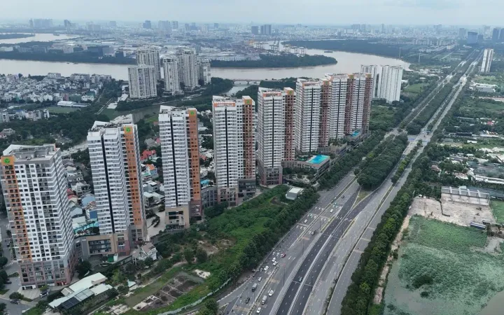 Người trẻ ngại mua nhà vì giá liên tục tăng cao