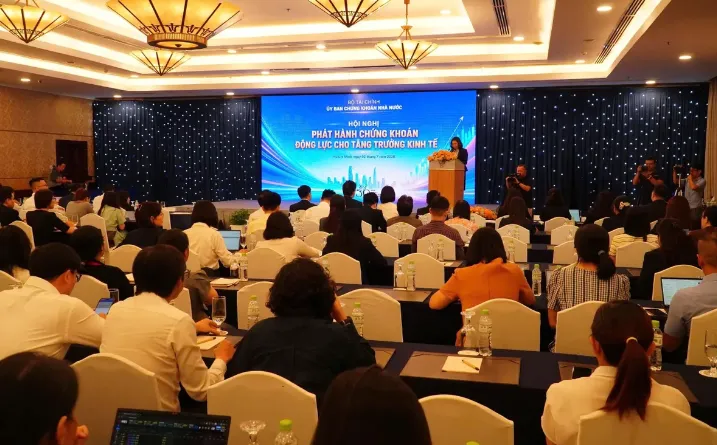 UBCKNN: Hoàn thiện khung pháp lý "mở" dòng vốn cho tăng trưởng
