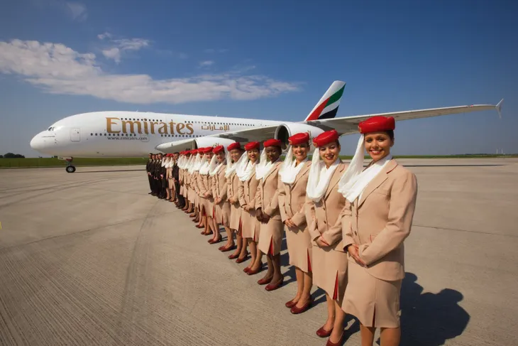 Khách đi máy bay của Emirates được trả chi phí y tế nếu mắc COVID-19 - Ảnh 2. Khách đi máy bay của Emirates được trả chi phí y tế nếu mắc COVID-19 - Ảnh 2.