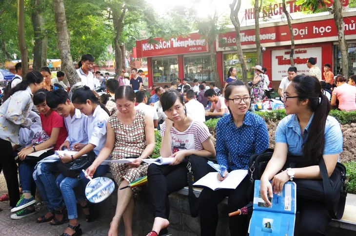 Cần giải quyết dứt điểm tình trạng lạm thu đầu năm học - Ảnh 2.