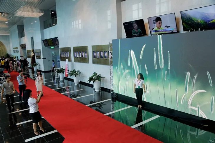 VTV Awards 2017: Tất bật công tác chuẩn bị trước giờ G - Ảnh 10. VTV Awards 2017: Tất bật công tác chuẩn bị trước giờ G - Ảnh 10.