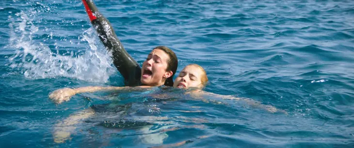 Nghẹt thở với trò chơi tử thần ngắm cá mập trong 47 Meters Down - Ảnh 5. Nghẹt thở với trò chơi tử thần ngắm cá mập trong 47 Meters Down - Ảnh 5.