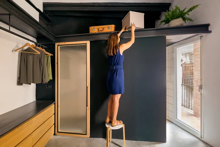 Ngôi nhà 45 m2 ấm áp với sắc màu của gỗ và cây cỏ - Ảnh 7. Ngôi nhà 45 m2 ấm áp với sắc màu của gỗ và cây cỏ - Ảnh 7.