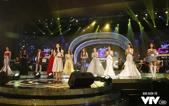 TRỰC TIẾP Chung kết Toàn quốc Sao Mai 2017 phong cách Nhạc nhẹ (20h, VTV6) - Ảnh 1. TRỰC TIẾP Chung kết Toàn quốc Sao Mai 2017 phong cách Nhạc nhẹ (20h, VTV6) - Ảnh 1.