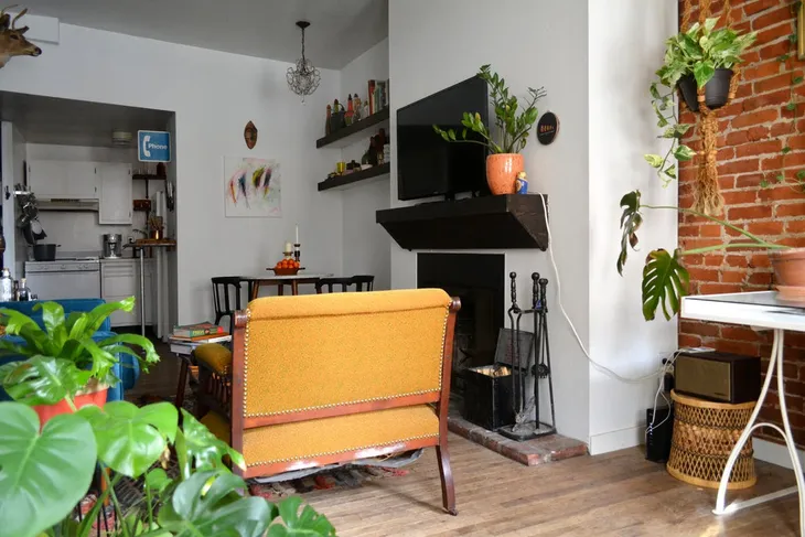 Căn hộ nhỏ của cô nàng độc thân yêu phong cách Bohemian - Ảnh 1. Căn hộ nhỏ của cô nàng độc thân yêu phong cách Bohemian - Ảnh 1.