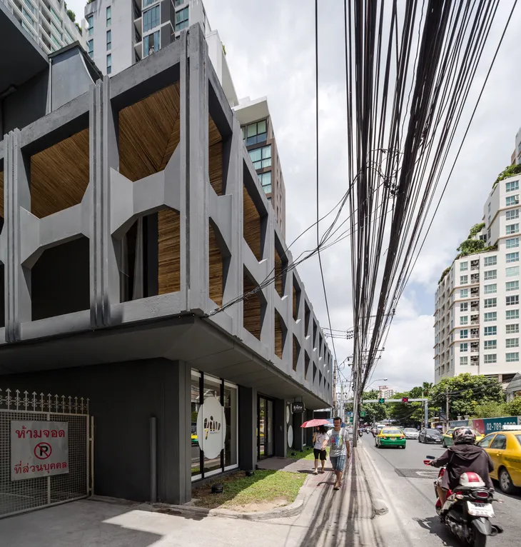 Ấn tượng hostel rực rỡ như thế giới hoạt hình ở Thái Lan - Ảnh 1. Ấn tượng hostel rực rỡ như thế giới hoạt hình ở Thái Lan - Ảnh 1.