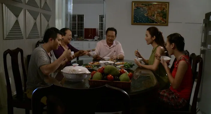 Phim Vực thẳm vô hình - Tập 4: Công an thắt chặt an ninh, băng Sói Sài Thành nao núng, lo ngại - Ảnh 1. Phim Vực thẳm vô hình - Tập 4: Công an thắt chặt an ninh, băng Sói Sài Thành nao núng, lo ngại - Ảnh 1.