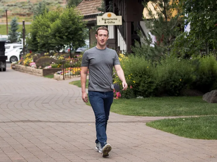 Sở hữu 74 tỷ USD, bạn có biết ông chủ Facebook tiêu tiền thế nào? - Ảnh 3. Sở hữu 74 tỷ USD, bạn có biết ông chủ Facebook tiêu tiền thế nào? - Ảnh 3.