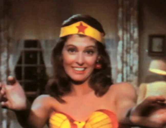 Điểm danh dàn mỹ nữ từng thủ vai Wonder Woman qua các thời kì - Ảnh 1. Điểm danh dàn mỹ nữ từng thủ vai Wonder Woman qua các thời kì - Ảnh 1.