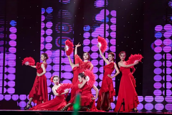 Thần tượng Bolero 2017: Lộ diện top 4 tranh ngôi quán quân tại chung kết - Ảnh 9. Thần tượng Bolero 2017: Lộ diện top 4 tranh ngôi quán quân tại chung kết - Ảnh 9.