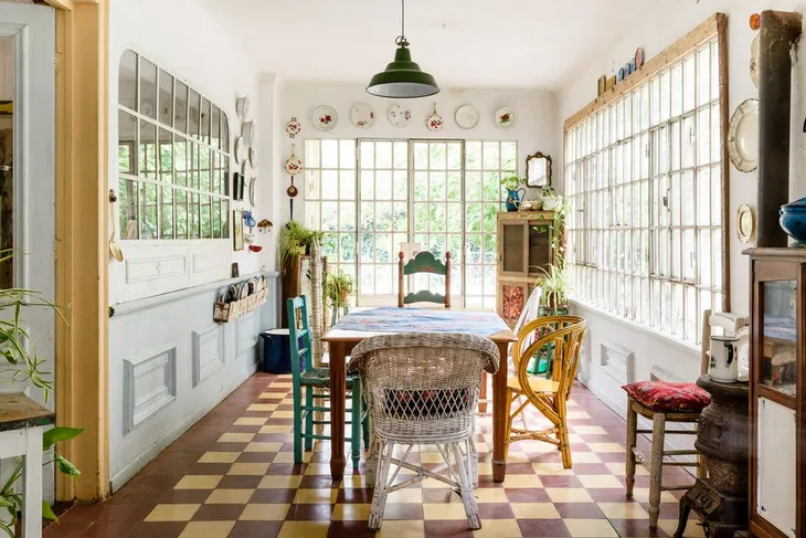 Ngôi nhà hơn 88m2 đẹp như trong cổ tích, ngập tràn đồ vintage - Ảnh 9. Ngôi nhà hơn 88m2 đẹp như trong cổ tích, ngập tràn đồ vintage - Ảnh 9.