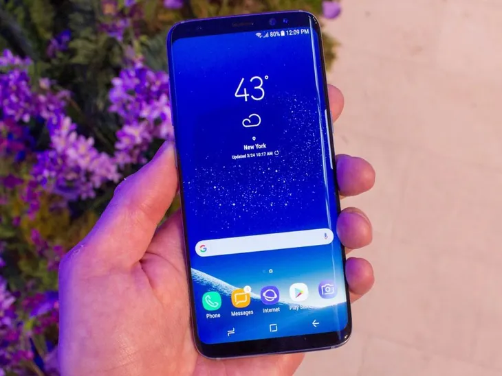 10 mẫu smartphone tốt nhất thế giới: iPhone X đại náo - Ảnh 1.