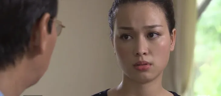 Ghét thì yêu thôi tập 19: Thấy ảnh Du thân mật với người yêu cũ, Kim chạnh lòng và thoáng ghen - Ảnh 4. Ghét thì yêu thôi tập 19: Thấy ảnh Du thân mật với người yêu cũ, Kim chạnh lòng và thoáng ghen - Ảnh 4.