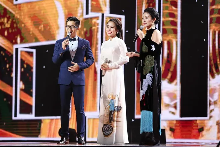Thần tượng Bolero 2017: Lộ diện top 4 tranh ngôi quán quân tại chung kết - Ảnh 12. Thần tượng Bolero 2017: Lộ diện top 4 tranh ngôi quán quân tại chung kết - Ảnh 12.