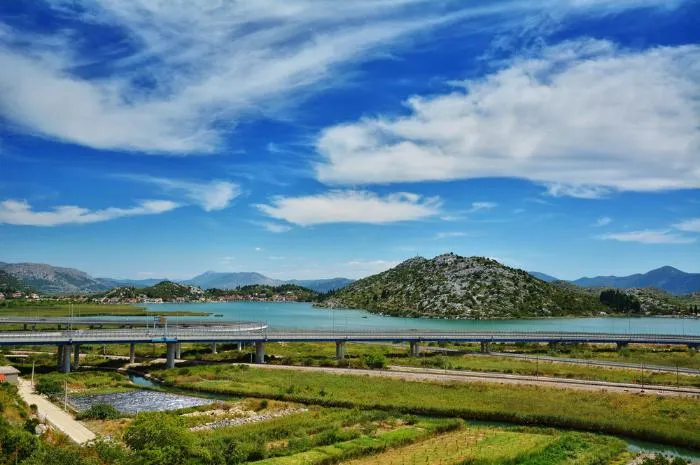 Khám phá những con đường đẹp như mơ bên biển - Ảnh 12. Khám phá những con đường đẹp như mơ bên biển - Ảnh 12.