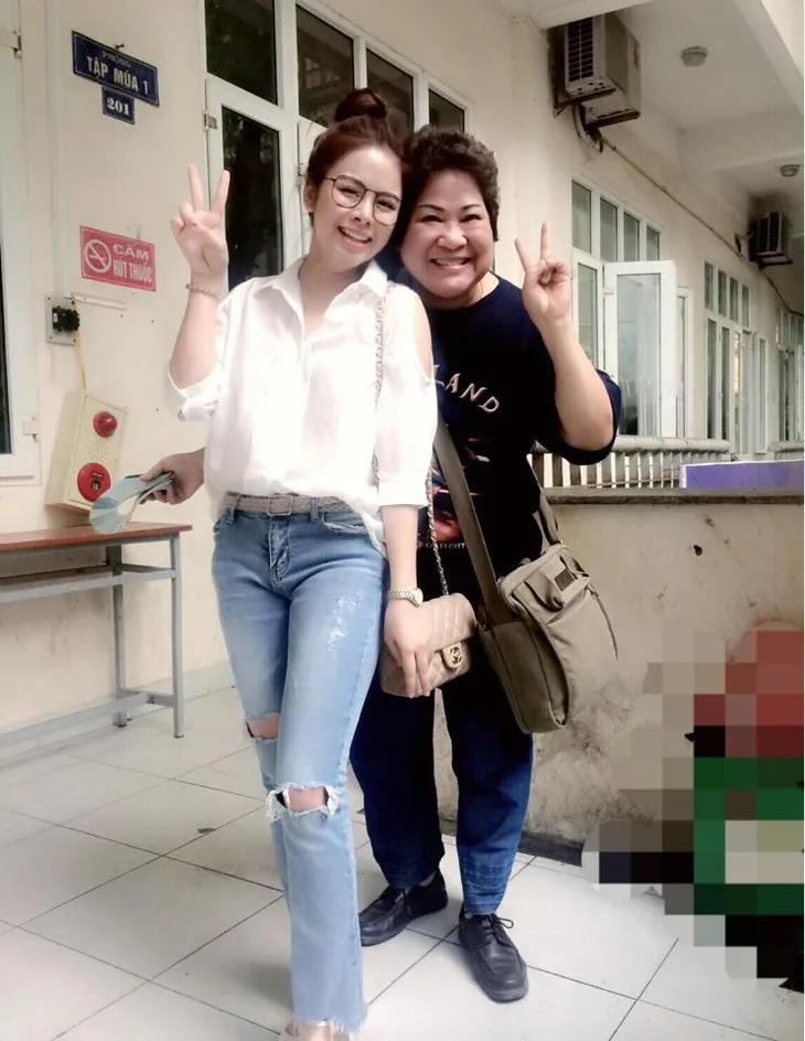 Trong phim quê là thế nhưng ngoài đời, 3 hot girl của Đi qua mùa hạ lại có gu ăn mặc cực chất - Ảnh 6. Trong phim quê là thế nhưng ngoài đời, 3 hot girl của Đi qua mùa hạ lại có gu ăn mặc cực chất - Ảnh 6.