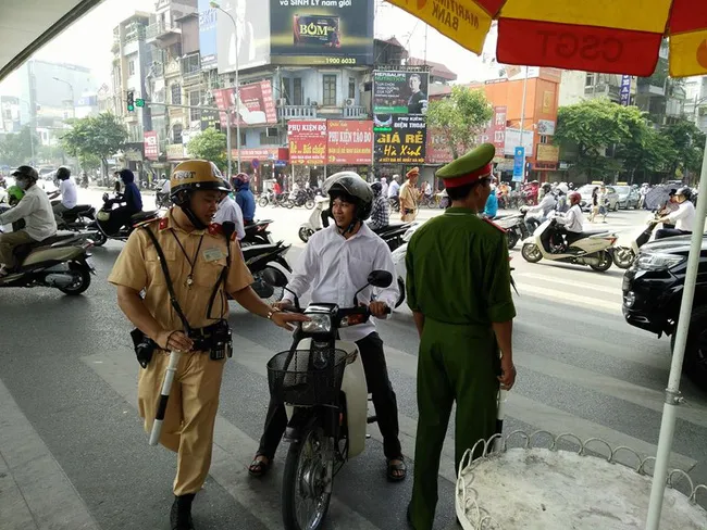 Đi sai phần đường, làn đường: Thủ phạm số 1 dẫn đến TNGT - Ảnh 1. Đi sai phần đường, làn đường: Thủ phạm số 1 dẫn đến TNGT - Ảnh 1.