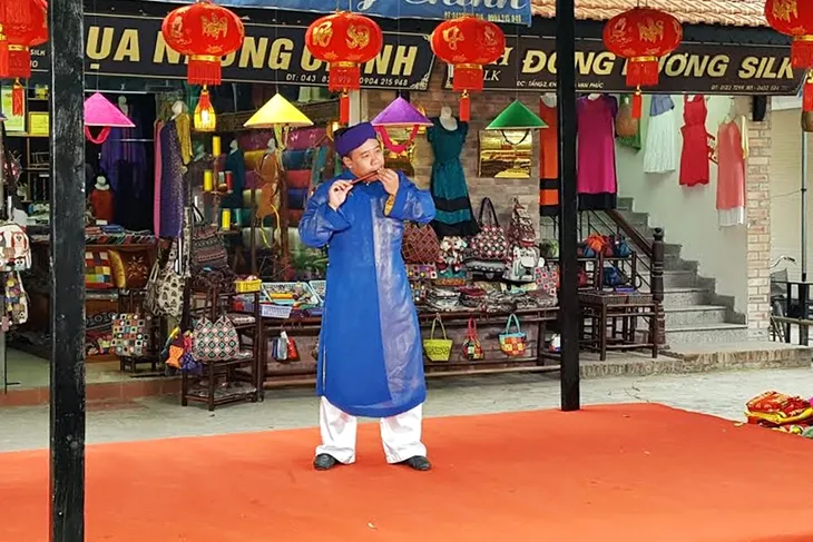 Vạn Phúc: Đẩy mạnh quảng bá du lịch tại làng nghề truyền thống - Ảnh 6. Vạn Phúc: Đẩy mạnh quảng bá du lịch tại làng nghề truyền thống - Ảnh 6.