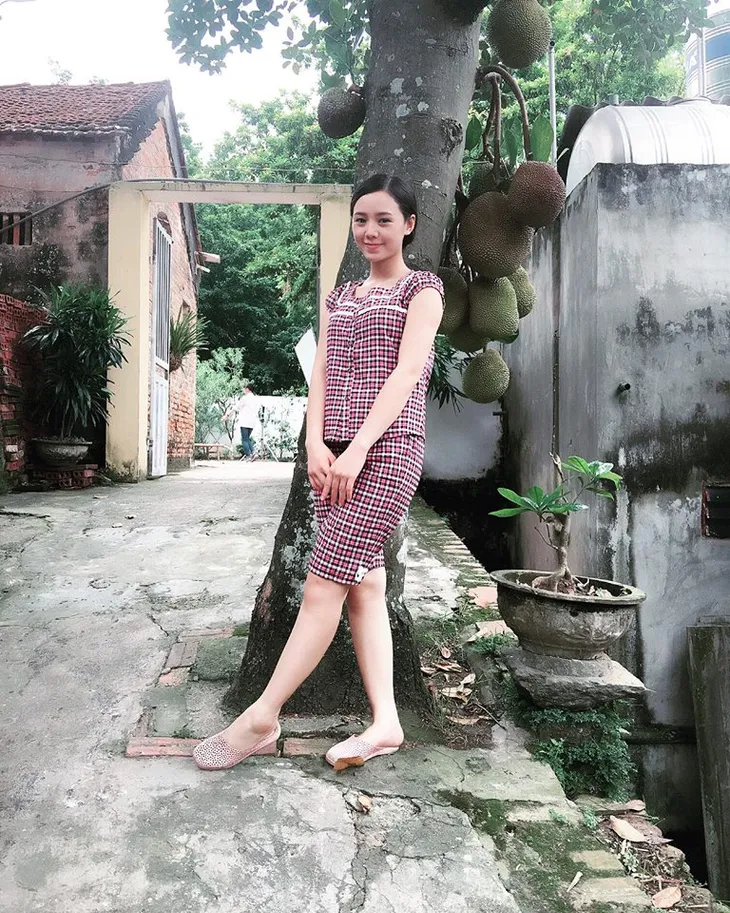 Những hình ảnh hậu trường cực nhắng nhít của phim Đi qua mùa hạ - Ảnh 1. Những hình ảnh hậu trường cực nhắng nhít của phim Đi qua mùa hạ - Ảnh 1.