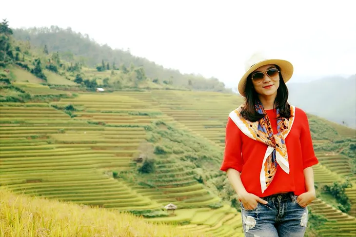 BTV Khánh Trang ghi điểm với gu thời trang thanh lịch, nữ tính - Ảnh 8. BTV Khánh Trang ghi điểm với gu thời trang thanh lịch, nữ tính - Ảnh 8.