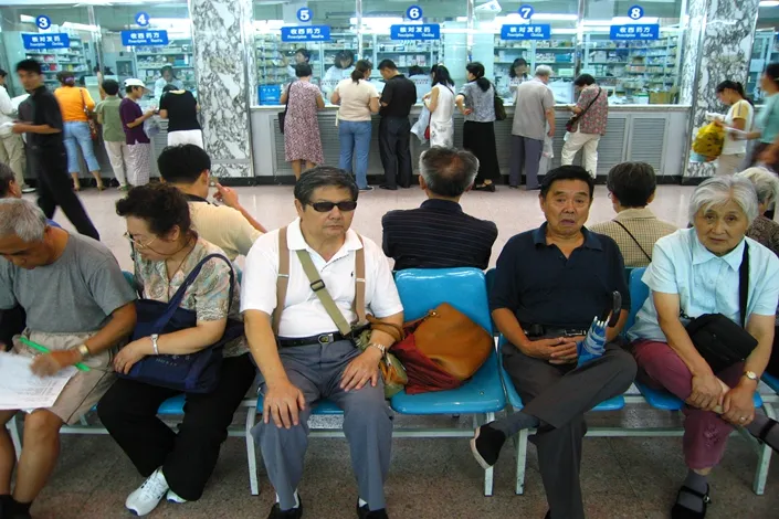 Bắc Kinh thay máu hệ thống y tế vì một Trung Hoa khỏe mạnh - Ảnh 2.
