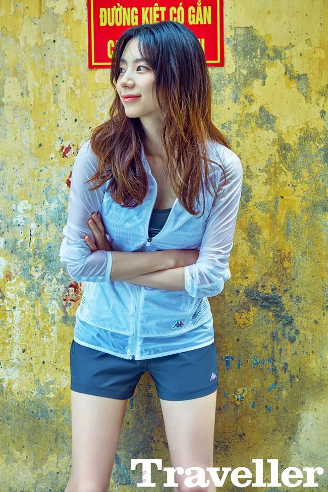 Bà xã Bae Yong Joon bất ngờ tung ảnh chụp ở Việt Nam - Ảnh 1. Bà xã Bae Yong Joon bất ngờ tung ảnh chụp ở Việt Nam - Ảnh 1.
