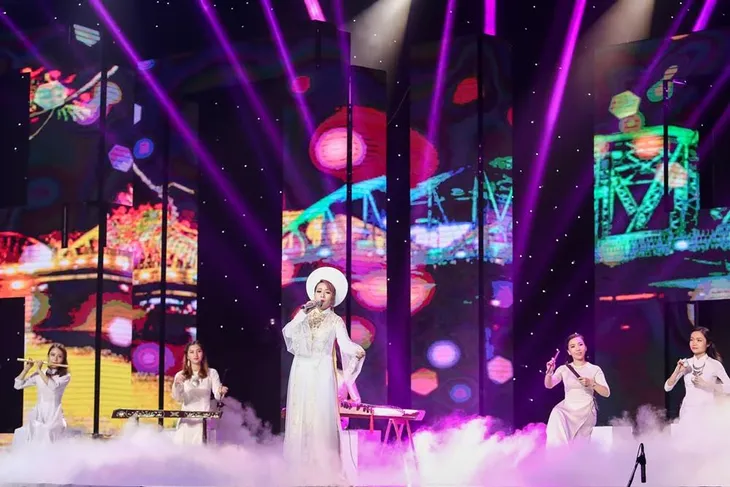 Thần tượng Bolero 2017: Lộ diện top 4 tranh ngôi quán quân tại chung kết - Ảnh 14. Thần tượng Bolero 2017: Lộ diện top 4 tranh ngôi quán quân tại chung kết - Ảnh 14.