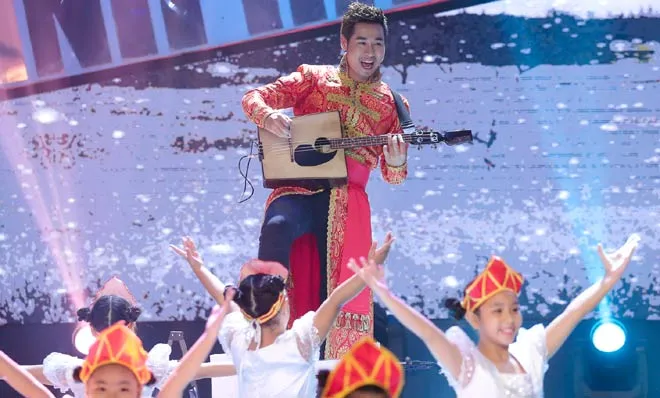 Nguyên Khang đăng quang ngôi vị quán quân Sinh ra để tỏa sáng mùa đầu tiên - Ảnh 1. Nguyên Khang đăng quang ngôi vị quán quân Sinh ra để tỏa sáng mùa đầu tiên - Ảnh 1.