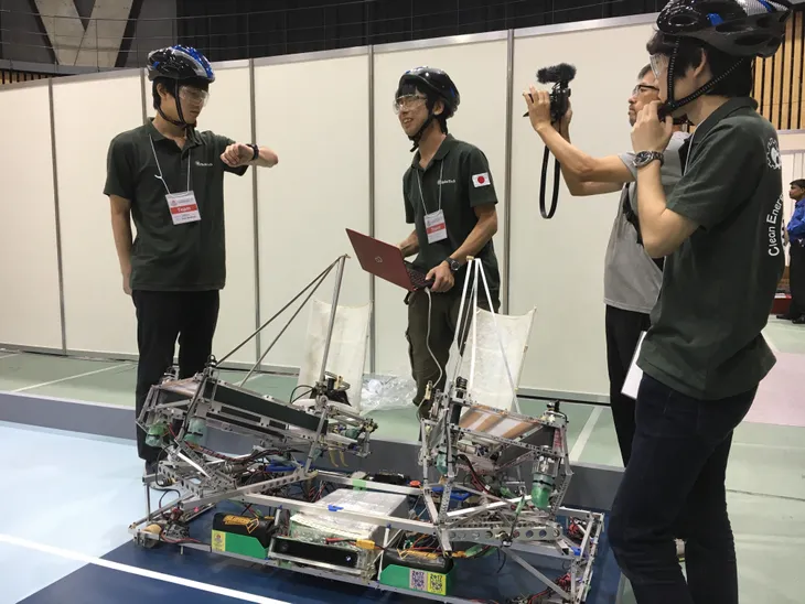 ABU Robocon 2017: Các đội tuyển thử sân trước ngày thi đấu chính thức - Ảnh 11. ABU Robocon 2017: Các đội tuyển thử sân trước ngày thi đấu chính thức - Ảnh 11.
