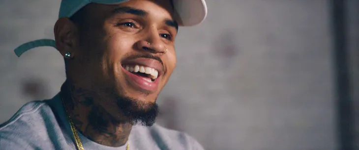Chris Brown bị ám ảnh suốt đời về Rihanna - Ảnh 2. Chris Brown bị ám ảnh suốt đời về Rihanna - Ảnh 2.