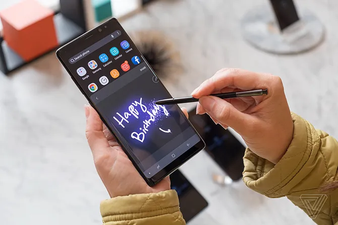 Chiêm ngưỡng chân dung Galaxy Note 8 - Ảnh 4. Chiêm ngưỡng chân dung Galaxy Note 8 - Ảnh 4.