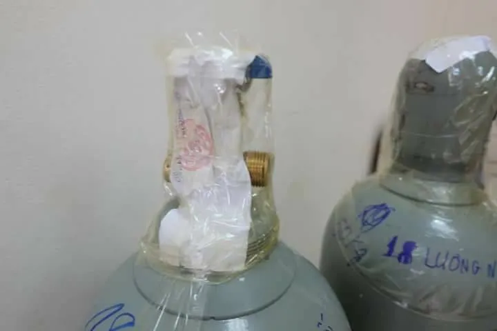 Hà Nội nghiêm cấm học sinh sử dụng bóng cười - Ảnh 1.