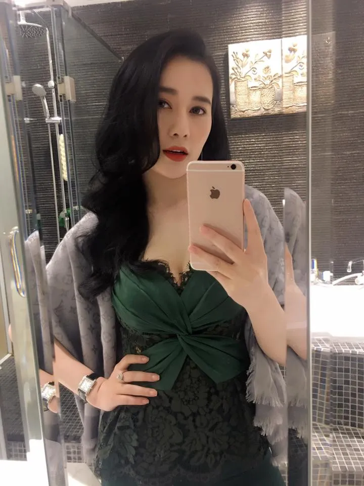 Trong phim quê mùa là vậy, ngoài đời, Phương Oanh Ngược chiều nước mắt lại sang chảnh hết phần người khác - Ảnh 6. Trong phim quê mùa là vậy, ngoài đời, Phương Oanh Ngược chiều nước mắt lại sang chảnh hết phần người khác - Ảnh 6.
