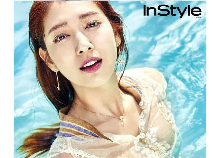 Chẳng cần bikini, Park Shin Hye vẫn khiến phái mạnh đứng hình với vẻ nóng bỏng - Ảnh 1. Chẳng cần bikini, Park Shin Hye vẫn khiến phái mạnh đứng hình với vẻ nóng bỏng - Ảnh 1.