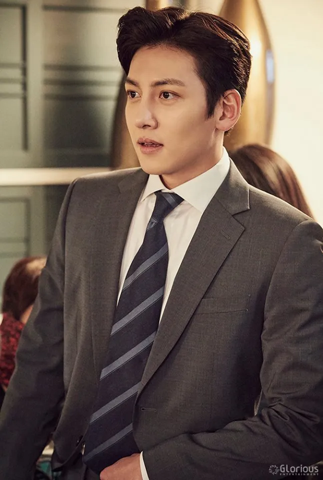 Ngắm những hình ảnh nóng trong Đối tác đáng ngờ, hẳn fan của Ji Chang Wook đều nghẹt thở - Ảnh 2. Ngắm những hình ảnh nóng trong Đối tác đáng ngờ, hẳn fan của Ji Chang Wook đều nghẹt thở - Ảnh 2.