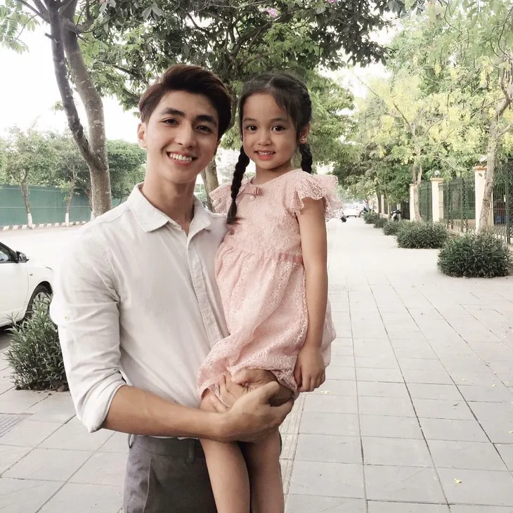 Nhìn sao nhí của Ngược chiều nước mắt, ai cũng muốn lập tức... sinh con gái - Ảnh 12. Nhìn sao nhí của Ngược chiều nước mắt, ai cũng muốn lập tức... sinh con gái - Ảnh 12.