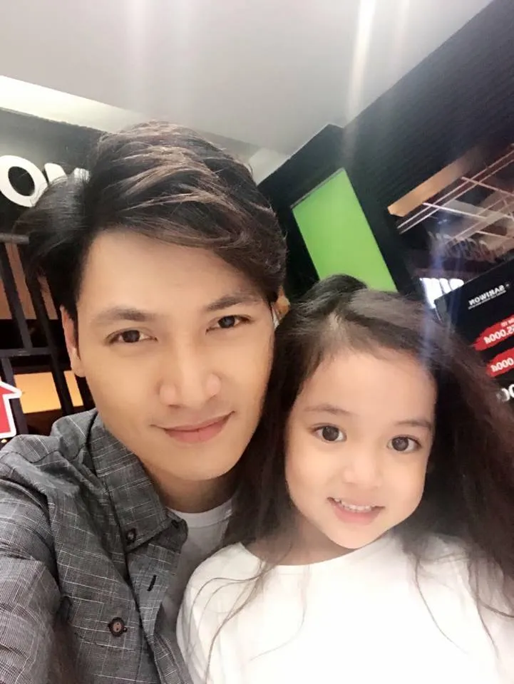 Nhìn sao nhí của Ngược chiều nước mắt, ai cũng muốn lập tức... sinh con gái - Ảnh 13. Nhìn sao nhí của Ngược chiều nước mắt, ai cũng muốn lập tức... sinh con gái - Ảnh 13.