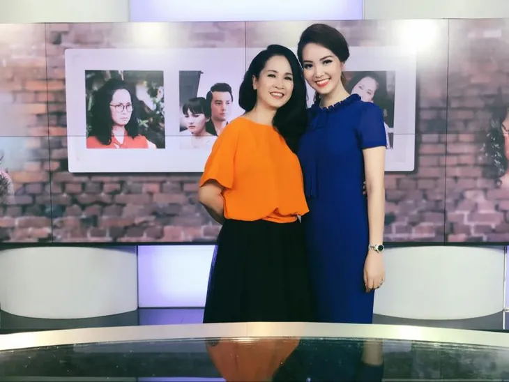 Soi gu thời trang thanh lịch và quyến rũ của Á hậu Thụy Vân - Ảnh 2. Soi gu thời trang thanh lịch và quyến rũ của Á hậu Thụy Vân - Ảnh 2.