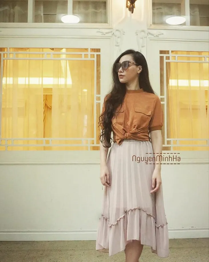 Những lần MC Minh Hà gây thương nhớ với gu thời trang bay bổng, lãng mạn - Ảnh 2. Những lần MC Minh Hà gây thương nhớ với gu thời trang bay bổng, lãng mạn - Ảnh 2.