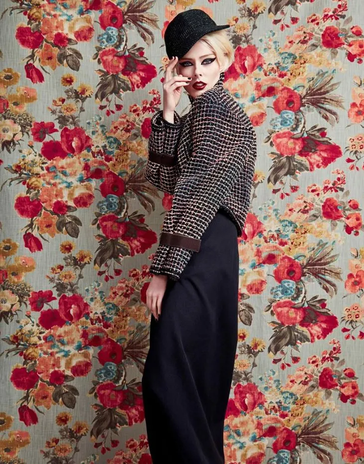 Nữ hoàng tạo dáng Coco Rocha biến hóa kỳ ảo với trang phục thanh lịch - Ảnh 9. Nữ hoàng tạo dáng Coco Rocha biến hóa kỳ ảo với trang phục thanh lịch - Ảnh 9.
