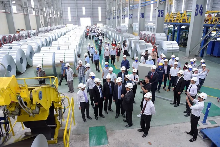 Tập đoàn Hoa Sen khánh thành giai đoạn 1 nhà máy hơn 2.000 tỷ đồng - Ảnh 2. Tập đoàn Hoa Sen khánh thành giai đoạn 1 nhà máy hơn 2.000 tỷ đồng - Ảnh 2.