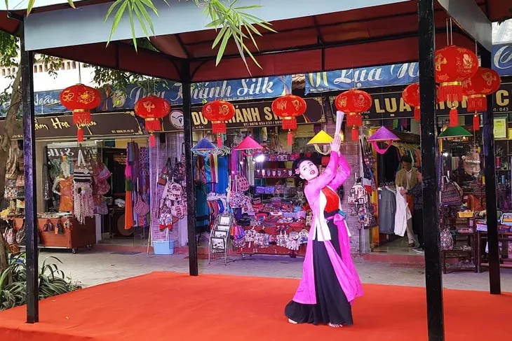 Vạn Phúc: Đẩy mạnh quảng bá du lịch tại làng nghề truyền thống - Ảnh 1. Vạn Phúc: Đẩy mạnh quảng bá du lịch tại làng nghề truyền thống - Ảnh 1.