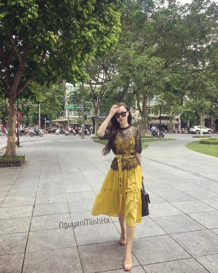 Những lần MC Minh Hà gây thương nhớ với gu thời trang bay bổng, lãng mạn - Ảnh 3. Những lần MC Minh Hà gây thương nhớ với gu thời trang bay bổng, lãng mạn - Ảnh 3.