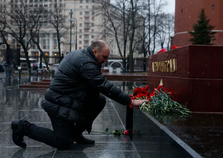 Ông Putin cũng ở St. Petersburg khi xảy ra vụ nổ tàu điện ngầm - Ảnh 3. Ông Putin cũng ở St. Petersburg khi xảy ra vụ nổ tàu điện ngầm - Ảnh 3.