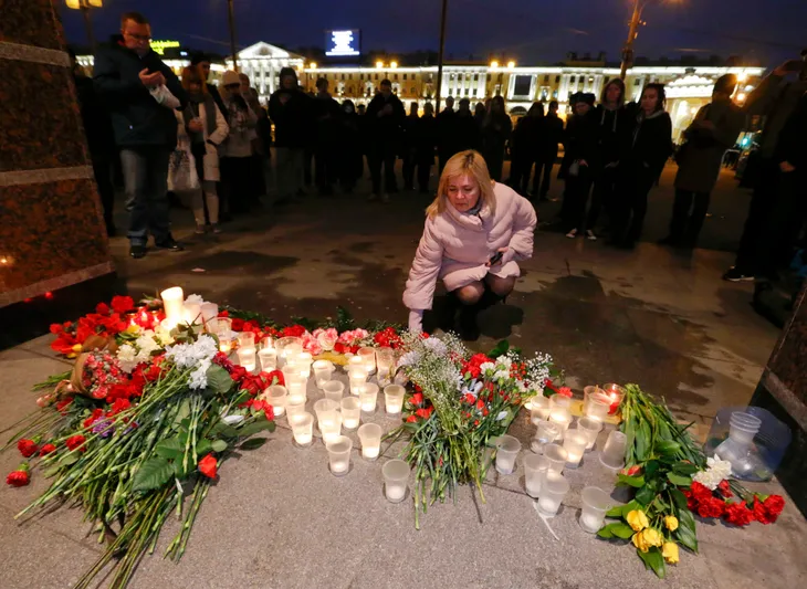 Ông Putin cũng ở St. Petersburg khi xảy ra vụ nổ tàu điện ngầm - Ảnh 2. Ông Putin cũng ở St. Petersburg khi xảy ra vụ nổ tàu điện ngầm - Ảnh 2.