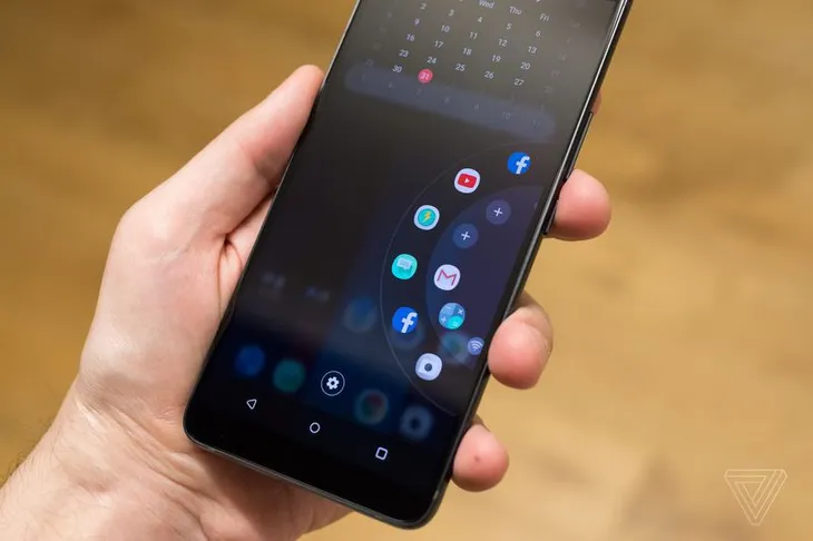 HTC trình làng HTC U11 Plus và HTC U11 Life - Ảnh 1. HTC trình làng HTC U11 Plus và HTC U11 Life - Ảnh 1.