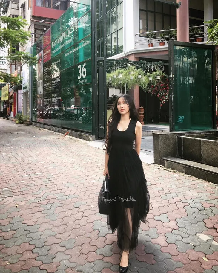 Những lần MC Minh Hà gây thương nhớ với gu thời trang bay bổng, lãng mạn - Ảnh 6. Những lần MC Minh Hà gây thương nhớ với gu thời trang bay bổng, lãng mạn - Ảnh 6.