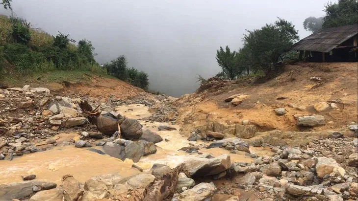 Dấu vết kinh hoàng sau trận lũ lịch sử tại Mù Cang Chải - Ảnh 3. Dấu vết kinh hoàng sau trận lũ lịch sử tại Mù Cang Chải - Ảnh 3.
